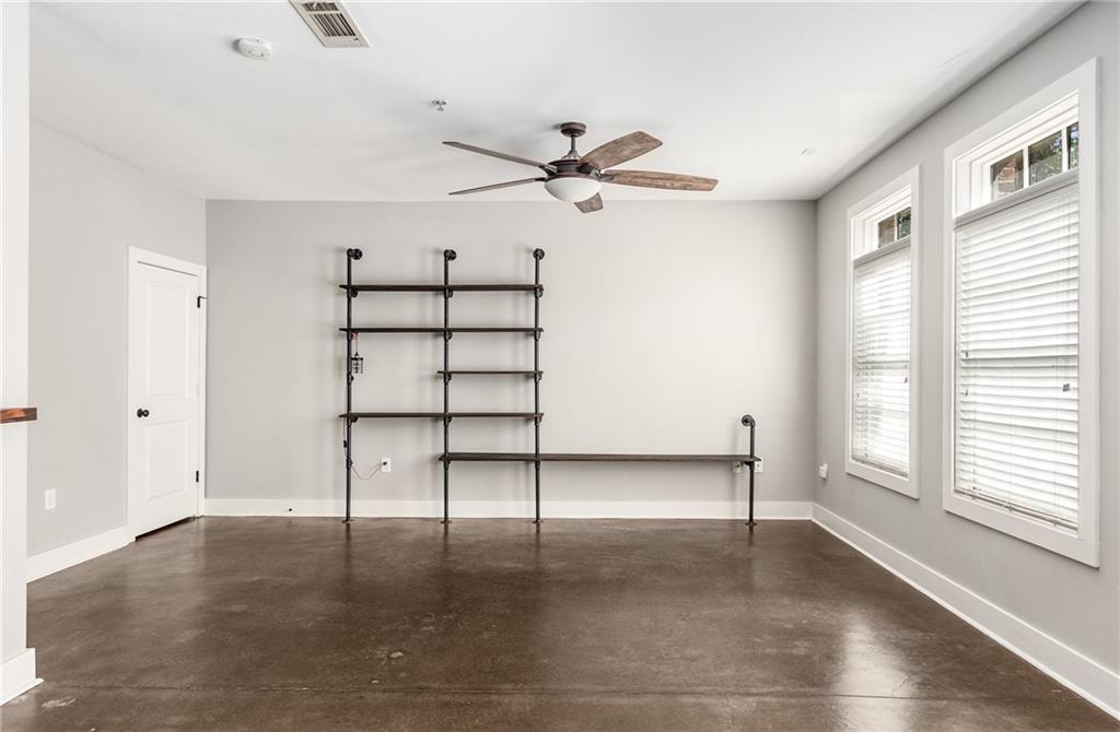 1300 Dekalb Avenue NE 211