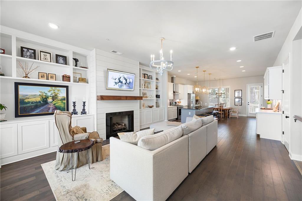 217 Napa Drive, Woodstock, Georgia image 9