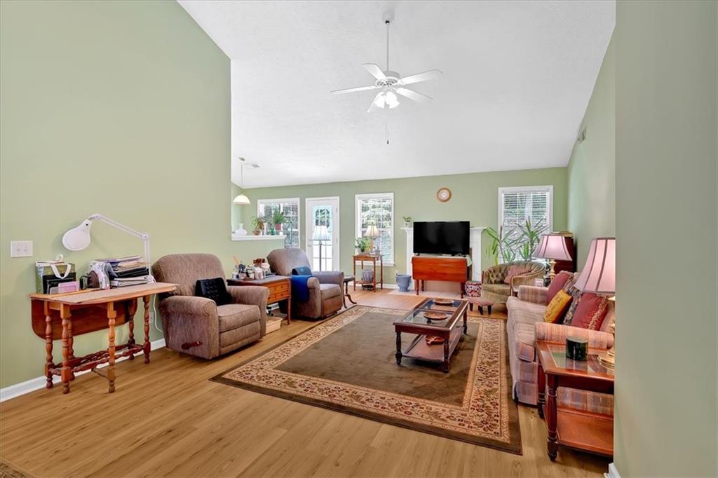 322 London Lane