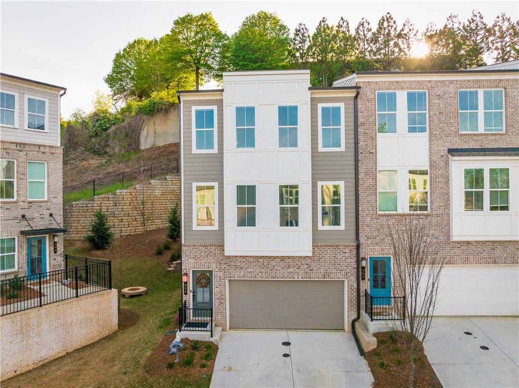 399 SE Skylar Way, Atlanta, Georgia image 1