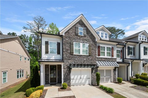 Townhouse For Sale - 154 Bellehaven Drive<br/> Woodstock, GA 30188