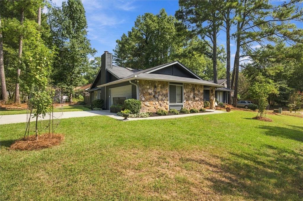 1035 Trailmore Drive