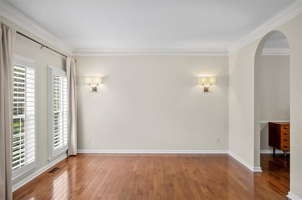 3293 Brackenridge Trail NW