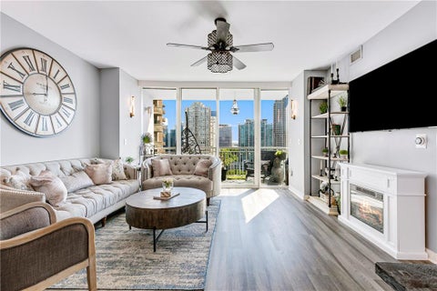 Condo For Sale - 3338 Peachtree Road #1507<br/> Atlanta, GA 30326
