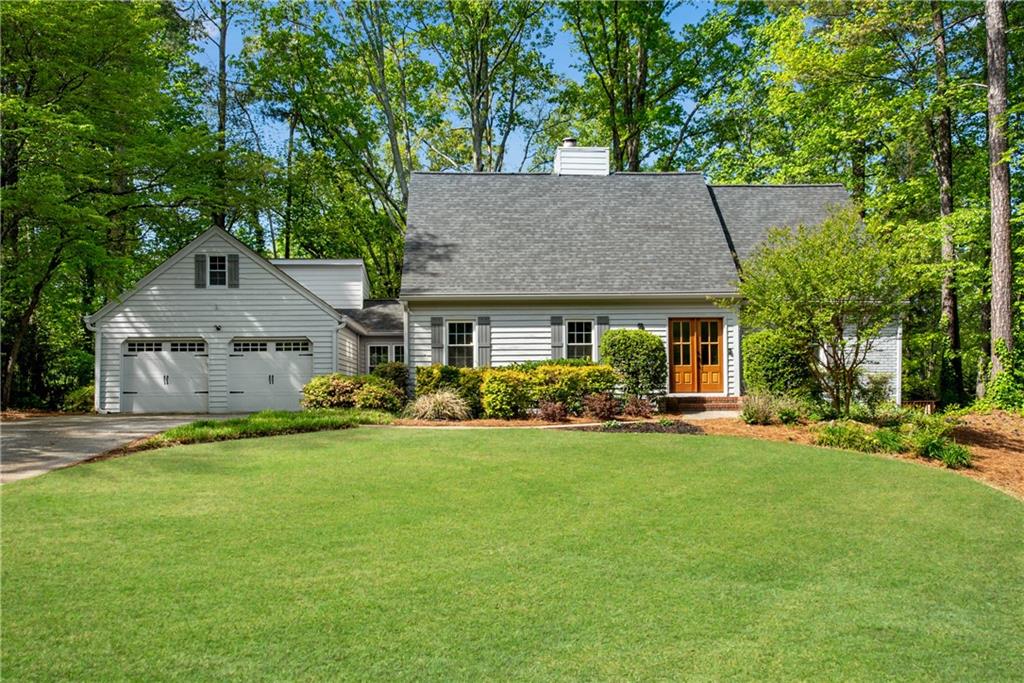 3989 Dunbarton Way, Roswell, Georgia image 1