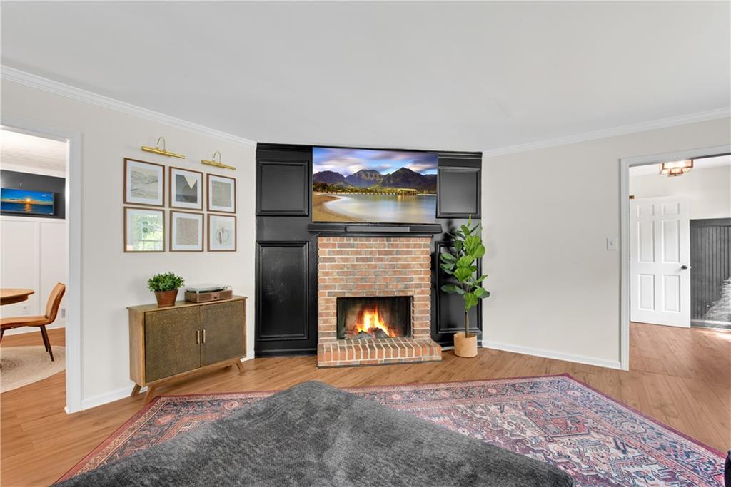 3989 Dunbarton Way, Roswell, Georgia image 8