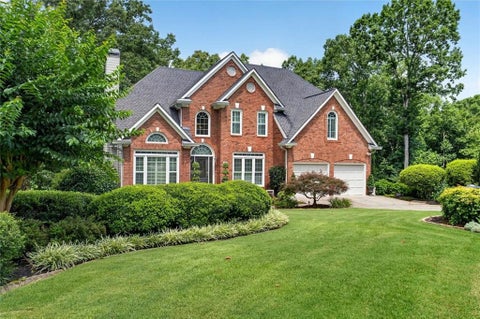 Homes For Sale - 4850 Grandview Trace<br/> Roswell, GA 30075