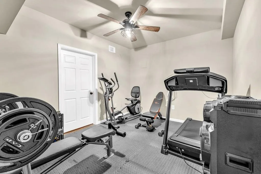 Atlanta, Georgia 30331, United States, 6 Bedrooms Bedrooms, ,4 BathroomsBathrooms,Residential,Pending,156387