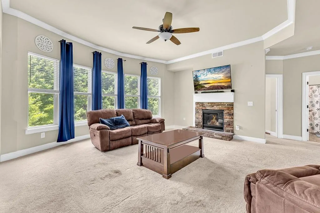 Atlanta, Georgia 30331, United States, 6 Bedrooms Bedrooms, ,4 BathroomsBathrooms,Residential,Pending,156387