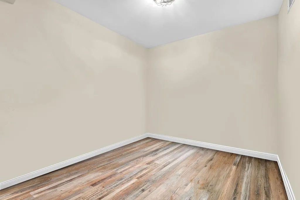 Atlanta, Georgia 30331, United States, 6 Bedrooms Bedrooms, ,4 BathroomsBathrooms,Residential,Pending,156387