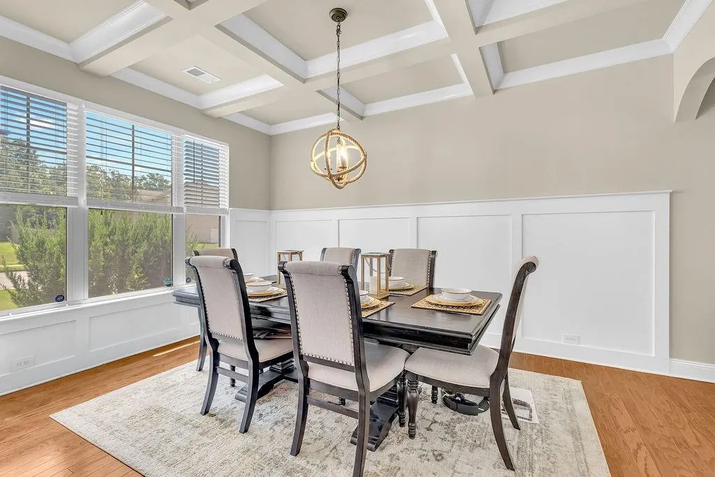 Atlanta, Georgia 30331, United States, 6 Bedrooms Bedrooms, ,4 BathroomsBathrooms,Residential,Pending,156387