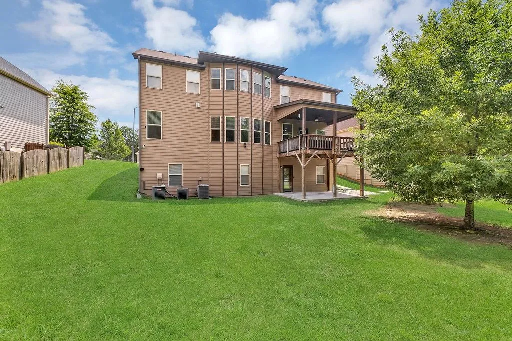 Atlanta, Georgia 30331, United States, 6 Bedrooms Bedrooms, ,4 BathroomsBathrooms,Residential,Pending,156387