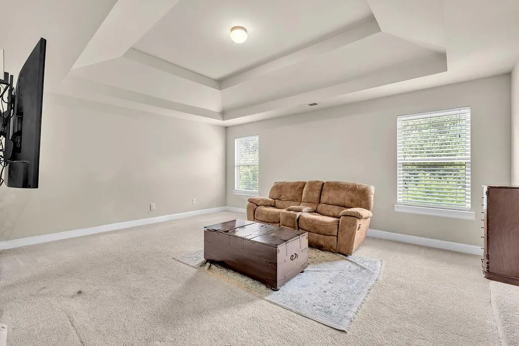 Atlanta, Georgia 30331, United States, 6 Bedrooms Bedrooms, ,4 BathroomsBathrooms,Residential,Pending,156387