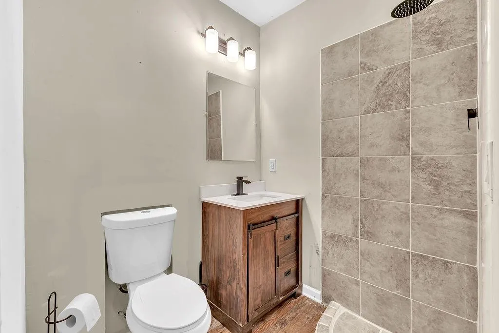 Atlanta, Georgia 30331, United States, 6 Bedrooms Bedrooms, ,4 BathroomsBathrooms,Residential,Pending,156387