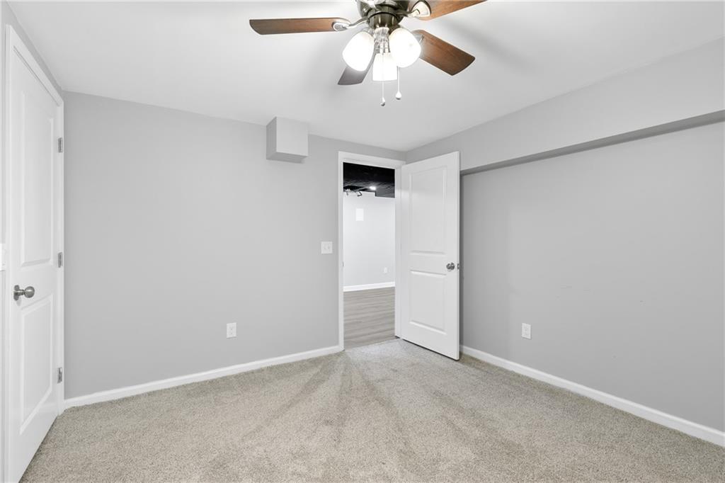 2337 Elmwood Circle, Atlanta, Georgia image 27