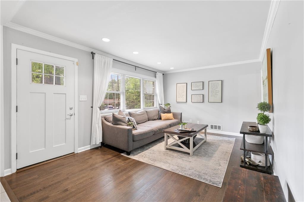 2337 Elmwood Circle, Atlanta, Georgia image 11