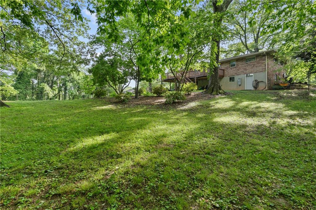 2337 Elmwood Circle, Atlanta, Georgia image 35