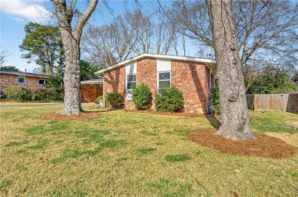 Photo of 2439 Little John Trail SE, Marietta, GA 30067 (MLS # 7703338)