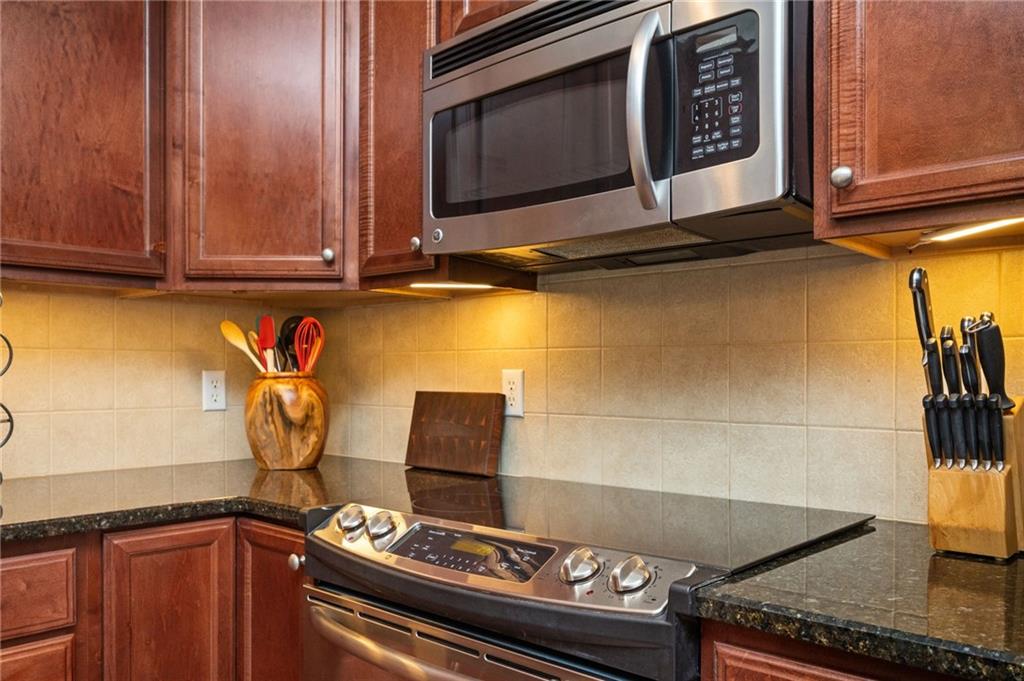 200 River Vista Drive 736