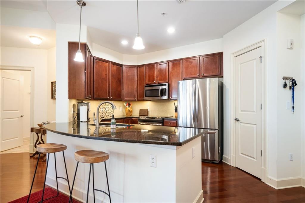 200 River Vista Drive 736