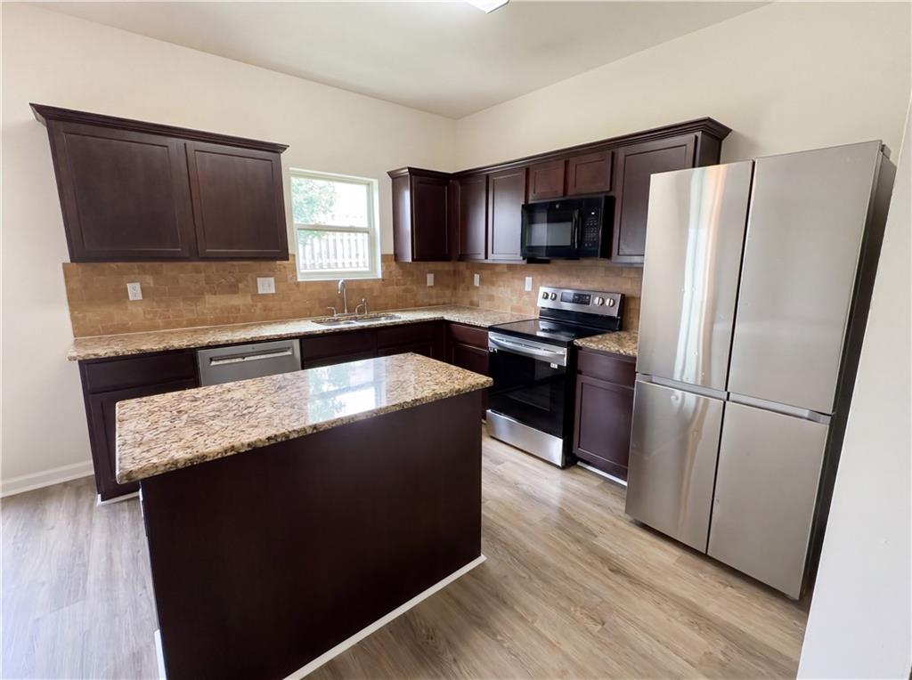 2728 Feldspar Way