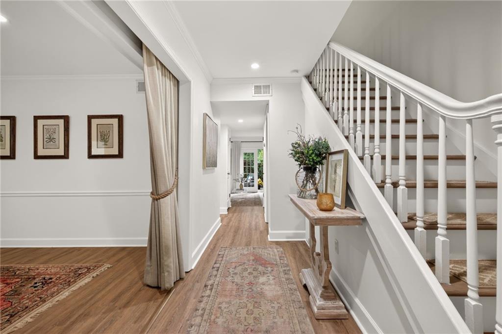 26 Old Ivy Square NE 26