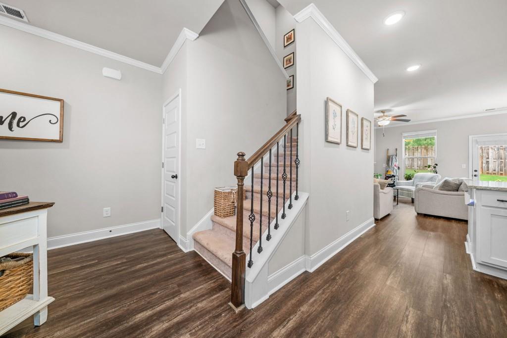 109 Camden Park Drive, Woodstock, Georgia image 7