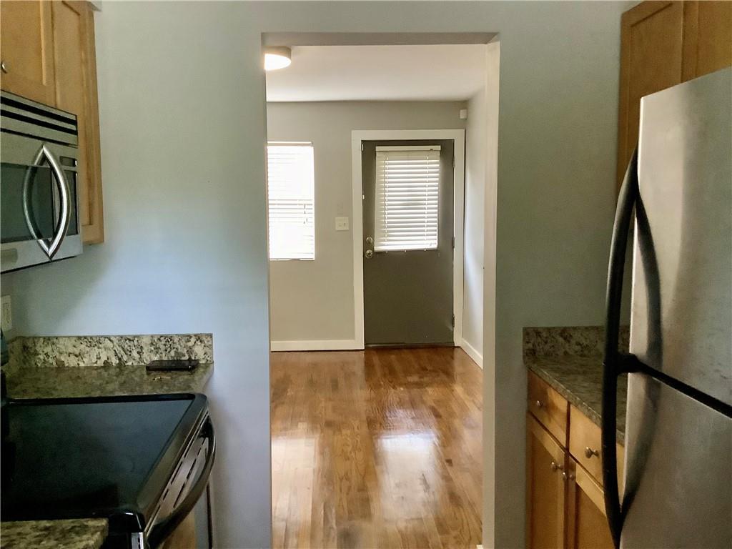 561 Formwalt Street SW 7