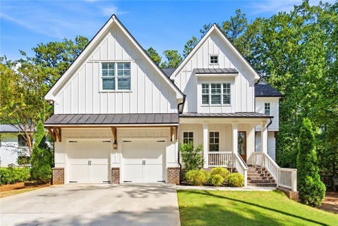 Homes For Sale - 1272 Kingsview Circle<br/> Smyrna, GA 30080