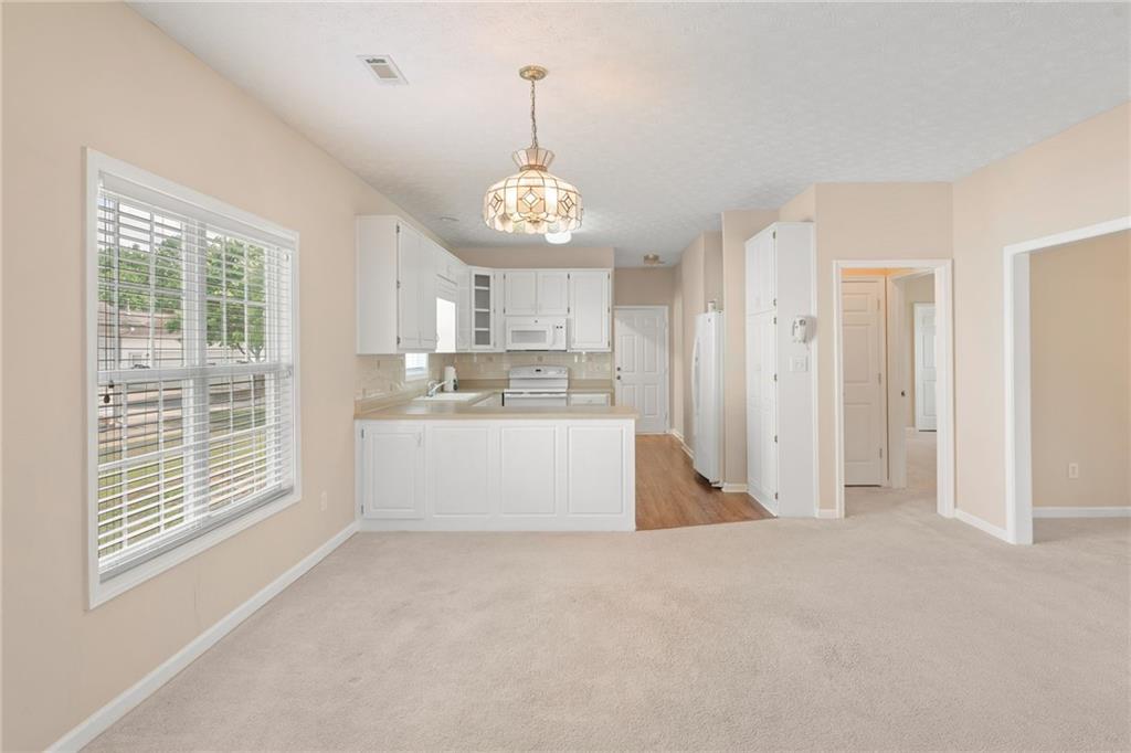 310 Autumn Glen Circle, Fayetteville, Georgia image 3