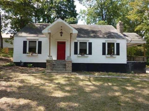 Homes For Sale - 1091 Riverside Terrace<br/> Gainesville, GA 30501