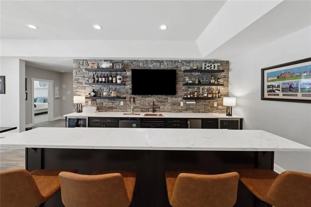 Alpharetta, Georgia 30004, United States, 6 Bedrooms Bedrooms, ,5 BathroomsBathrooms,Residential,Active,129028