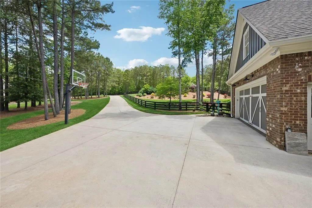 Alpharetta, Georgia 30004, United States, 6 Bedrooms Bedrooms, ,5 BathroomsBathrooms,Residential,Active,129028