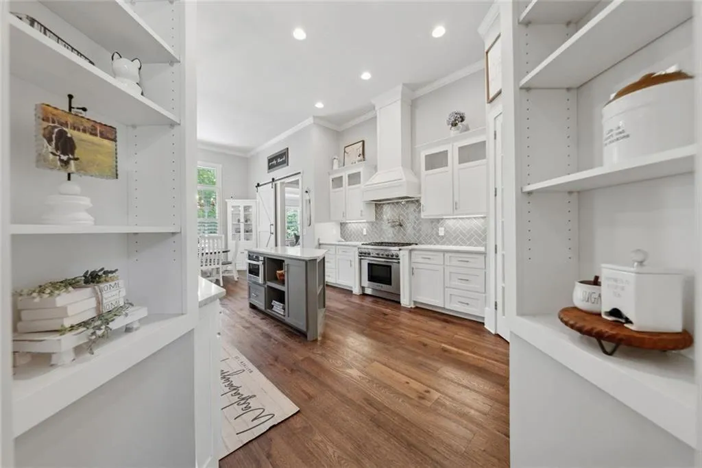 Alpharetta, Georgia 30004, United States, 6 Bedrooms Bedrooms, ,5 BathroomsBathrooms,Residential,Active,129028