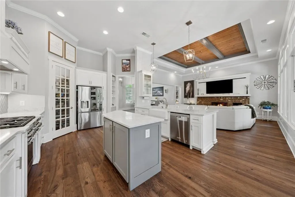 Alpharetta, Georgia 30004, United States, 6 Bedrooms Bedrooms, ,5 BathroomsBathrooms,Residential,Active,129028