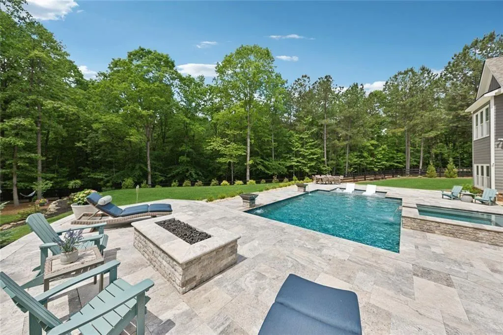 Alpharetta, Georgia 30004, United States, 6 Bedrooms Bedrooms, ,5 BathroomsBathrooms,Residential,Active,129028