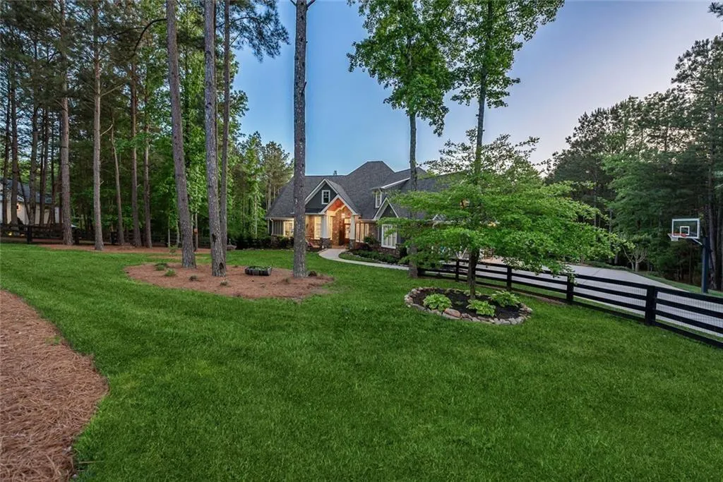 Alpharetta, Georgia 30004, United States, 6 Bedrooms Bedrooms, ,5 BathroomsBathrooms,Residential,Active,129028