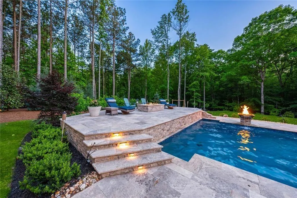 Alpharetta, Georgia 30004, United States, 6 Bedrooms Bedrooms, ,5 BathroomsBathrooms,Residential,Active,129028