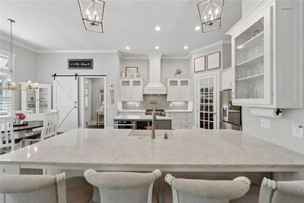 Alpharetta, Georgia 30004, United States, 6 Bedrooms Bedrooms, ,5 BathroomsBathrooms,Residential,Active,129028