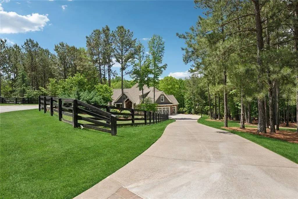 Alpharetta, Georgia 30004, United States, 6 Bedrooms Bedrooms, ,5 BathroomsBathrooms,Residential,Active,129028