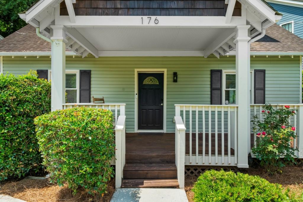 176 Rockyford Road NE