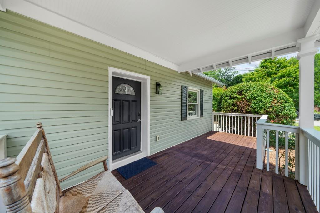176 Rockyford Road NE
