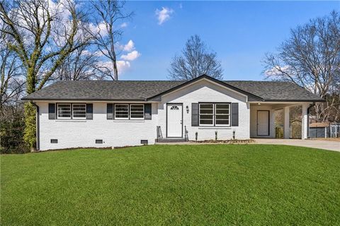 Single Family Residence in Rex GA 3060 Bobolink Drive.jpg