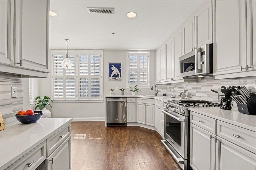 1735 Peachtree Street NE 216