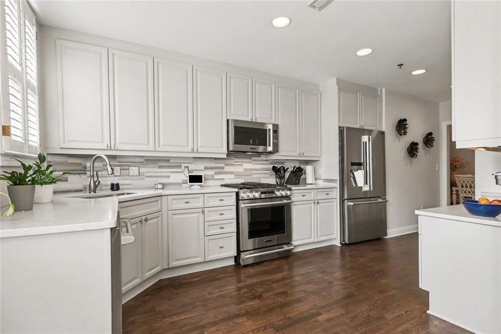 1735 Peachtree Street NE 216