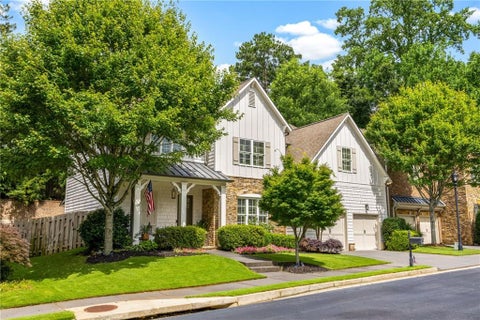 Homes For Sale - 320 Valley Brook Way<br/> Atlanta, GA 30342