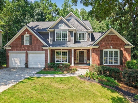 Homes For Sale - 8406 Avalon Court<br/> Cumming, GA 30041