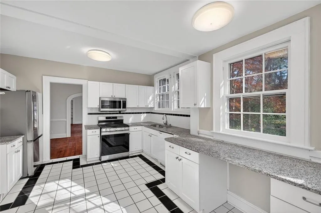 Atlanta, Georgia 30307, United States, 2 Bedrooms Bedrooms, ,1 BathroomBathrooms,Residential,Coming Soon,249497