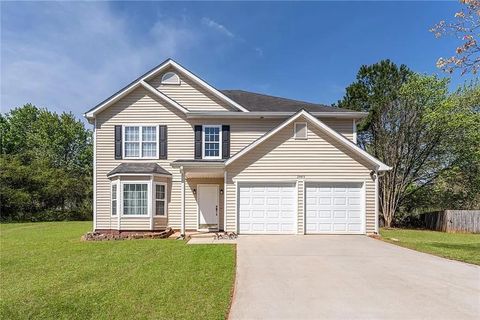 2485 Field Spring Drive Lithonia GA 30058