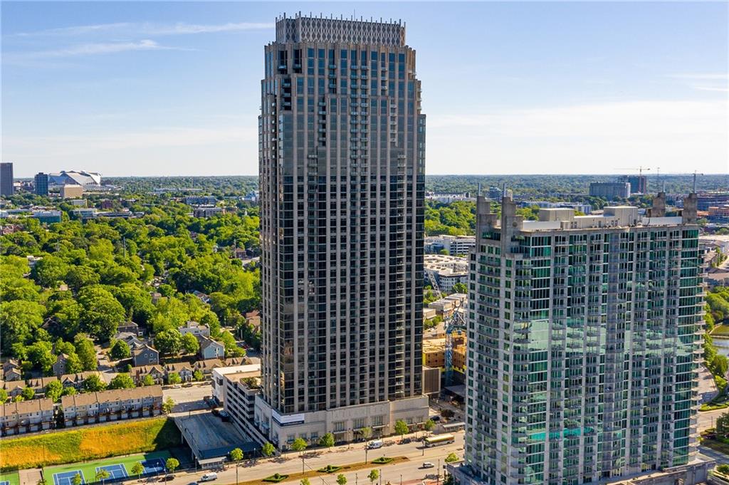 270 17th Street NW 3205
